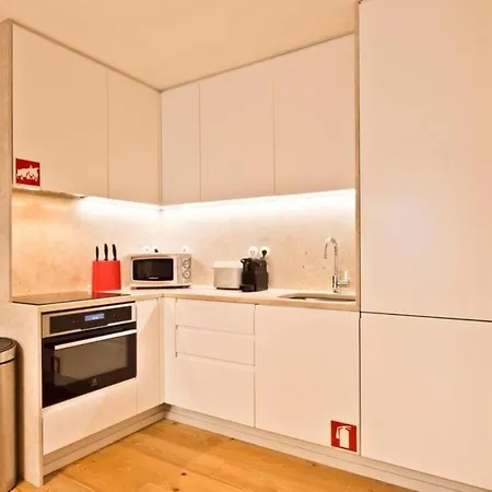 Penthouse With River View - Baixa Alfama * Lissabon