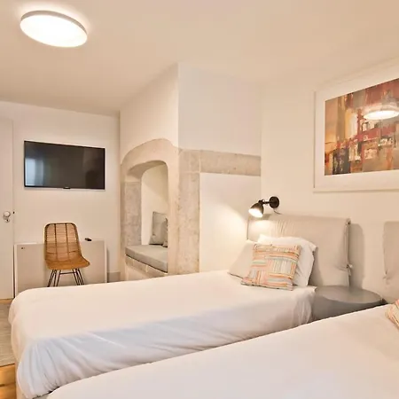 Penthouse With River View - Baixa Alfama Апартаменти Лісабон