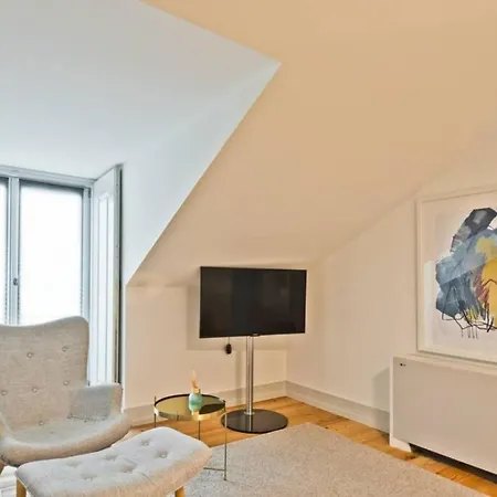 Penthouse With River View - Baixa Alfama Лісабон