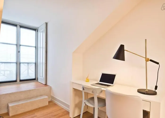 Penthouse With River View - Baixa Alfama